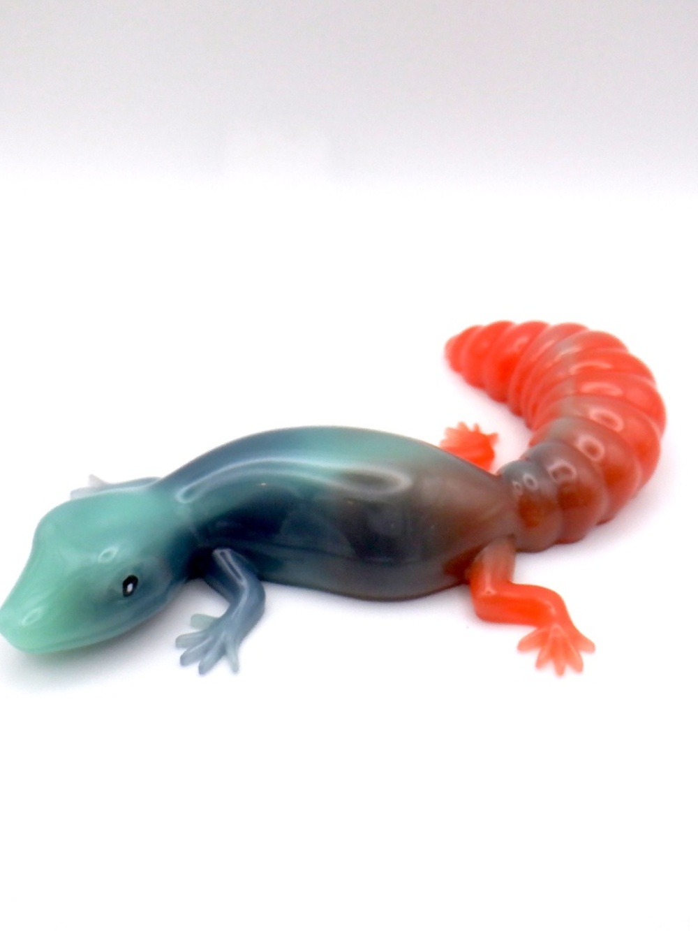 Handmade Resin Lizard - Picture 6 of 7